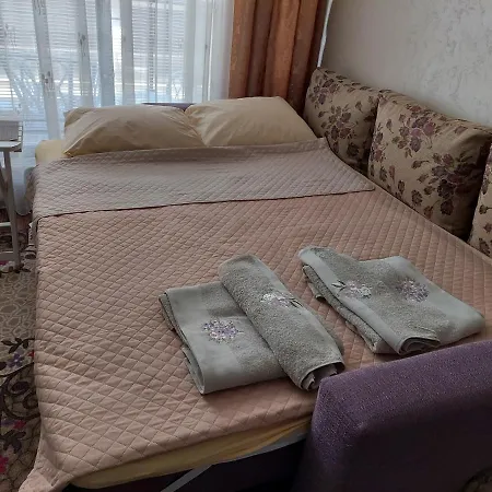 студио прованс лариса Apartment Pomorie