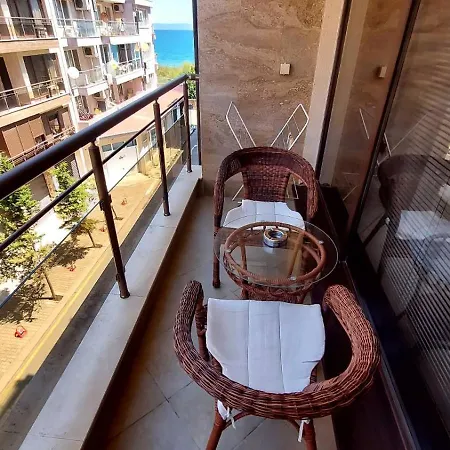 Apartament студио прованс лариса