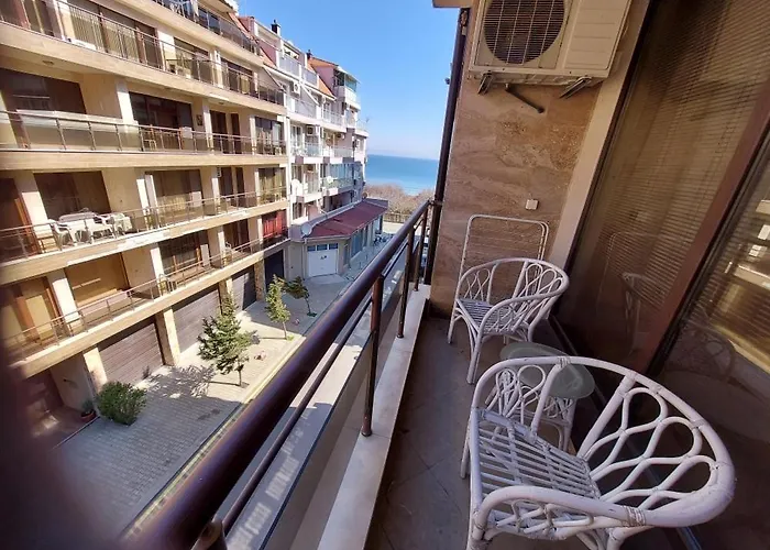 студио прованс лариса Pomorie